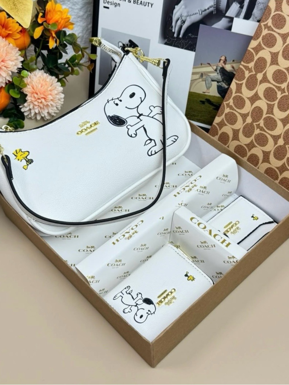Coach White Snoopy & Woodstock Kids Shoulder Bag and Wallet Set